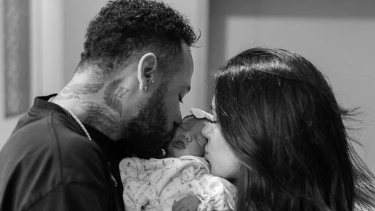 Neymar e Bruna Biancardi com a filha Mavie