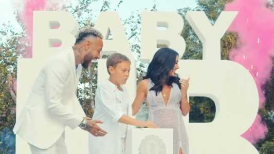 Neymar e Bruna revelaram o sexo do bebê no sábado (24)