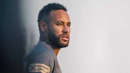 Neymar é o único brasileiro entre os atletas mais ricos da história