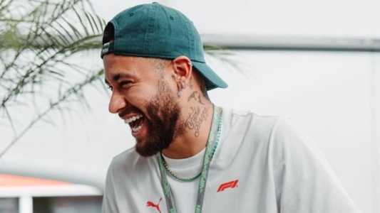 Neymar encontra astro do basquete em Miami
