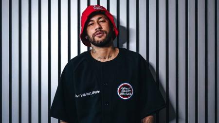 Neymar foi oferecido ao Barcelona