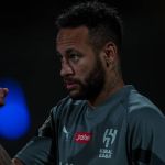 Neymar critica gramado que Al-Hilal jogará no Irã: 'Não é possível'  