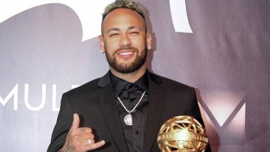 Neymar ostenta mansão no Rio de Janeiro
