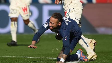 Neymar se machucou em 19 de fevereiro em jogo do PSG contra o Lilla