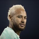 Húngara diz que Neymar é pai de sua filha, de 10 anos, e pede pensão de R$ 160 mil