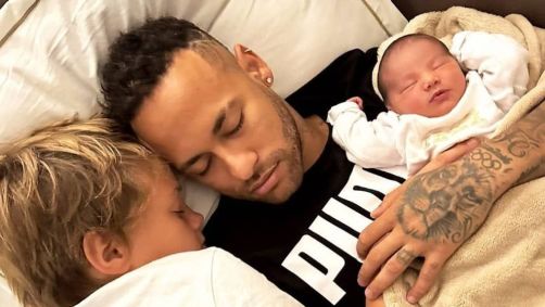 Neymar tem dois filhos: Davi Lucca, de 12 anos, e Mavie, de um mês