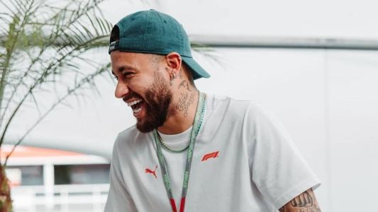 Neymar usou o Twitter para comentar prints vazados