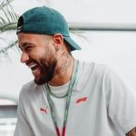 Neymar reage com ironia a mensagens vazadas: 'Mais alguém?'