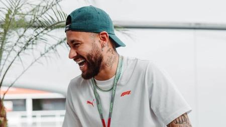 Neymar usou o Twitter para comentar prints vazados