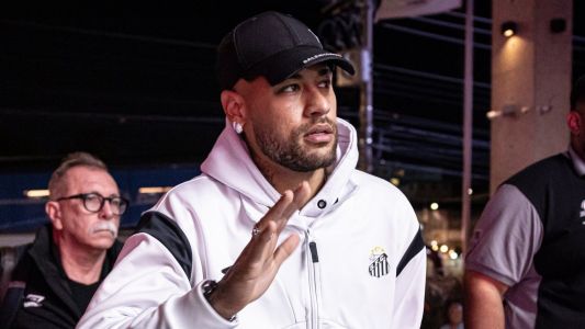 Quem acessa a página da Copa América nos Estados Unidos vai ver estampadas as fotos de Messi e Neymar chamando o torcedor para comprar seus...