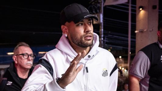 Quem acessa a página da Copa América nos Estados Unidos vai ver estampadas as fotos de Messi e Neymar chamando o torcedor para comprar seus...