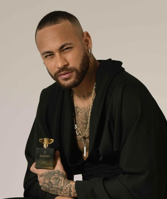 Em live, Neymar lança perfume em parceria com Virgínia Fonseca