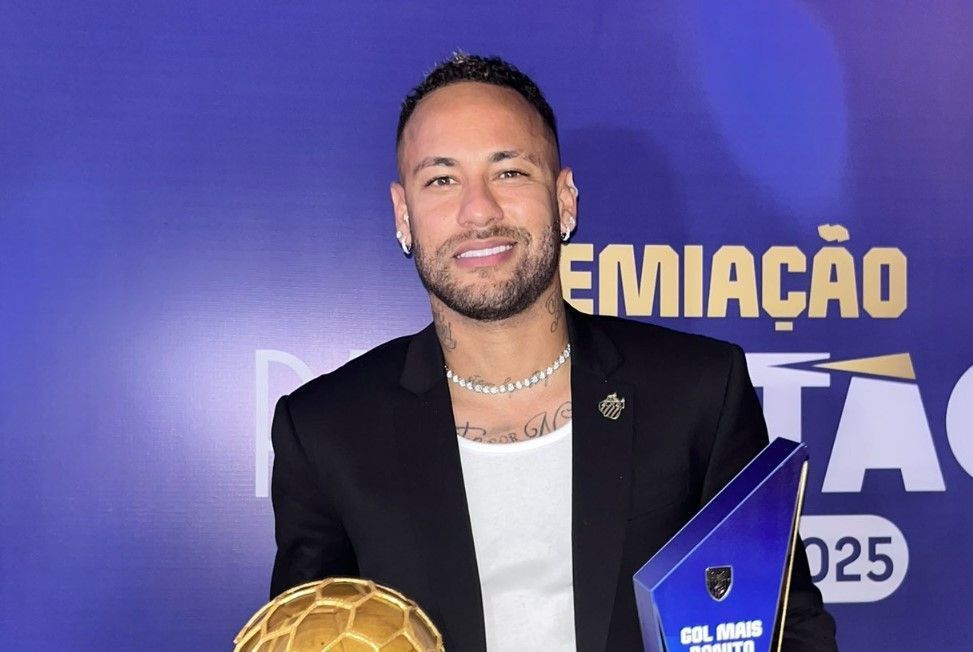 Com retorno incerto, Neymar completa um mês sem jogar em meio a polêmicas