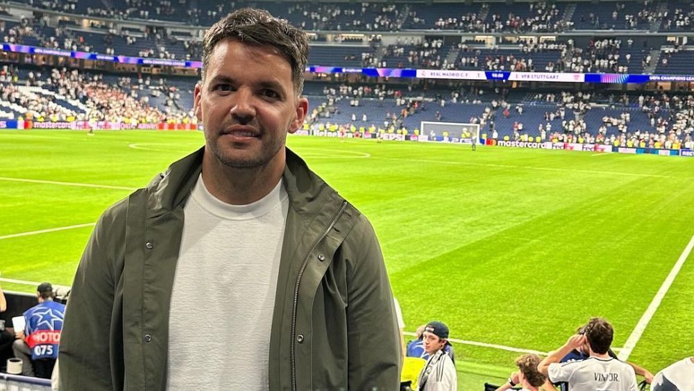 Técnico ex-Cruzeiro vai ao Bernabéu e assiste vitória do Real Madrid na Champions