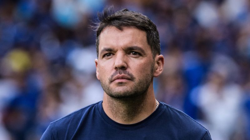 Cruzeiro vai contratar novo reforço? Larcamón projeta 'grande fechamento de janela'