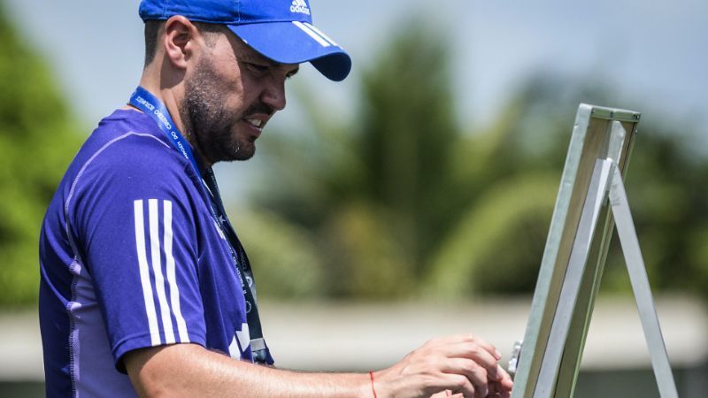 Mudado, Cruzeiro visita o Democrata-GV para encaminhar classificação no Mineiro
