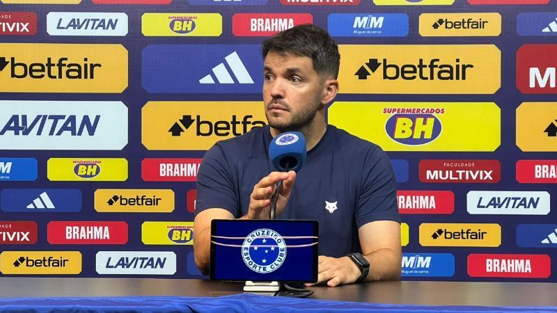Larcamón agradece apoio da torcida do Cruzeiro e promete 'resposta' na Sul-Americana