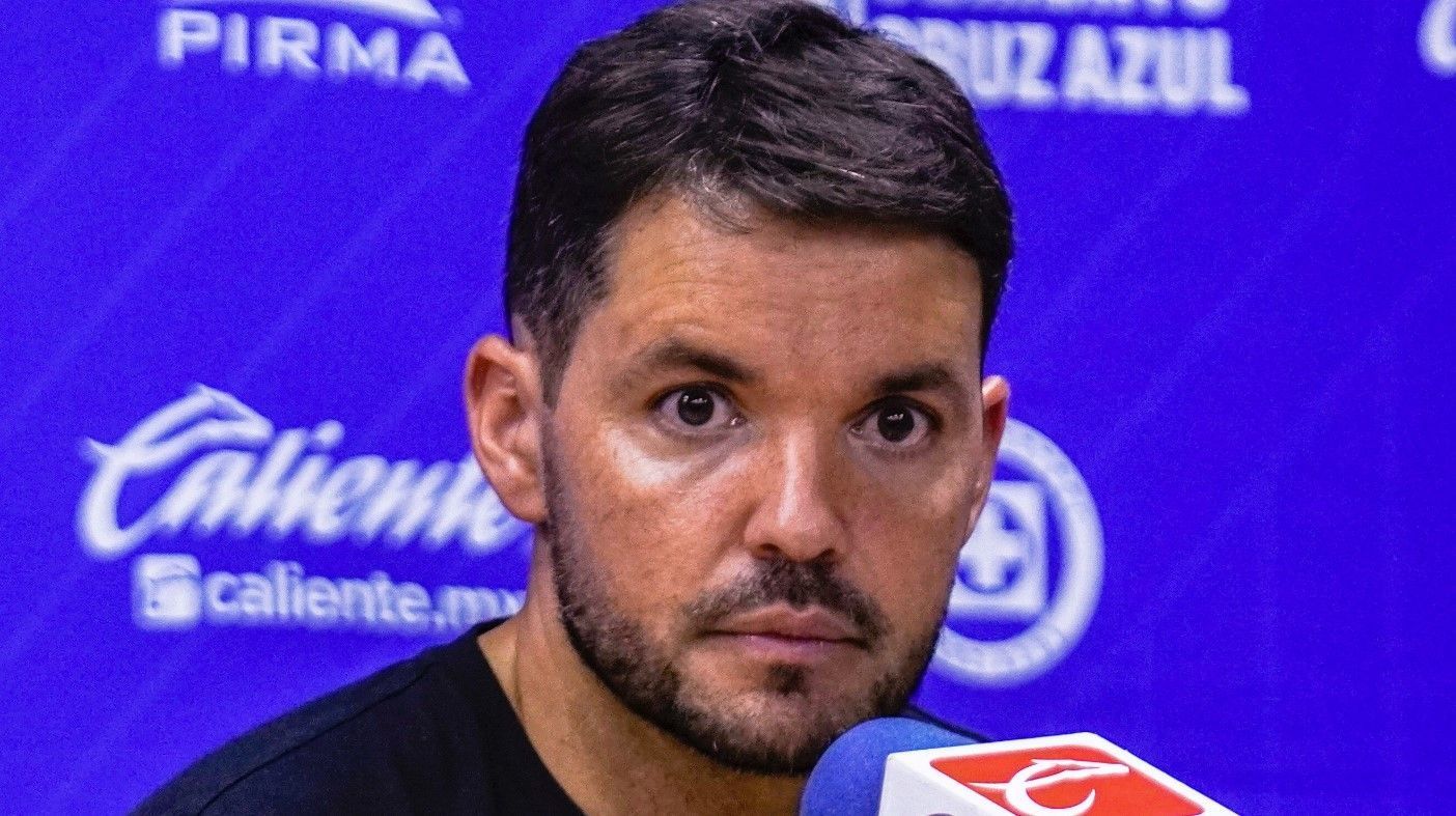 Larcamón manda recado para torcida do Cruzeiro no primeiro dia do ano