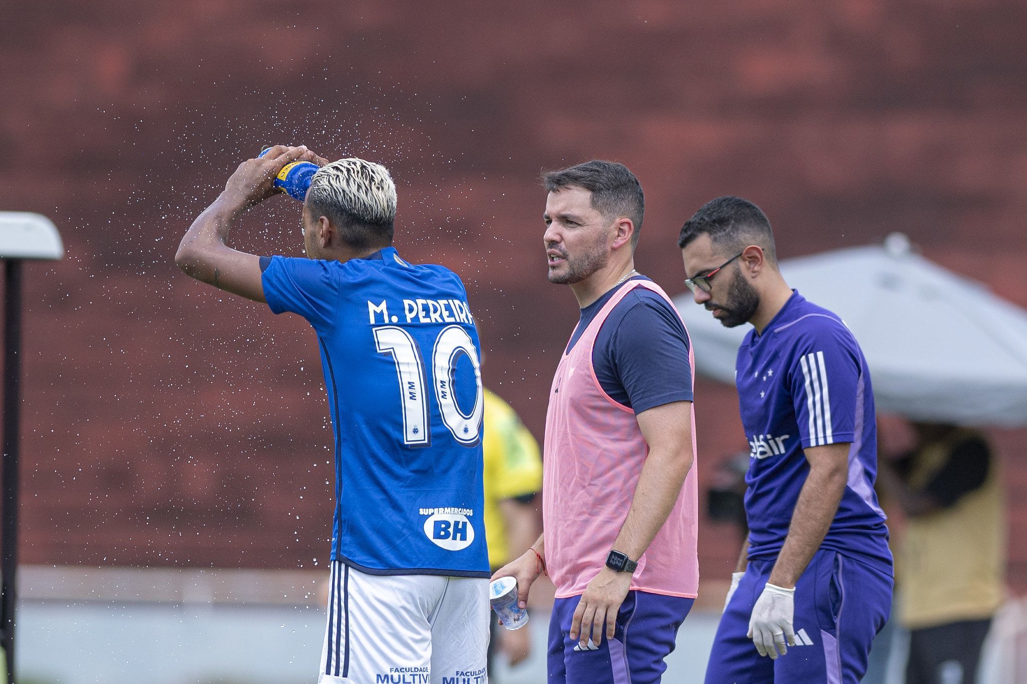 Larcamón analisa vitória do Cruzeiro pós-eliminação: 'Resposta a golpe duro'