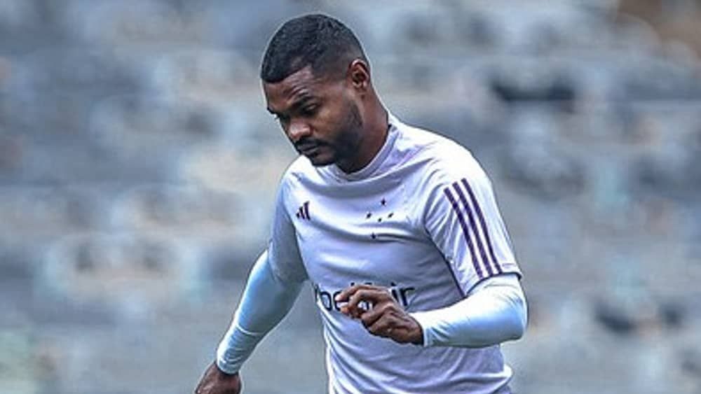 Nikão fica fora de treino no Cruzeiro e segue como dúvida para jogo com o Goiás