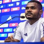 Nikão, do Cruzeiro, analisa preparação para o clássico e pede Mineirão lotado