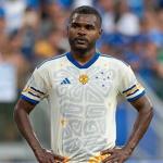 Nikão analisa derrota, cita erros do Cruzeiro e critica 'catimba' do Inter