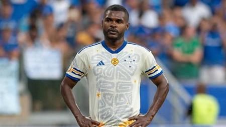 Nikão entrou em campo aos 14 minutos do segundo tempo, na vaga de Machado