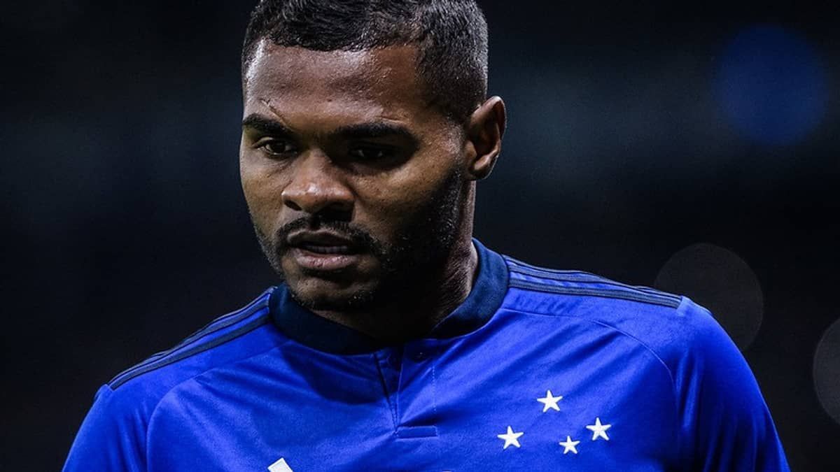 Hoje no Cruzeiro, Nikão disputou 1º clássico no novo Mineirão pelo América