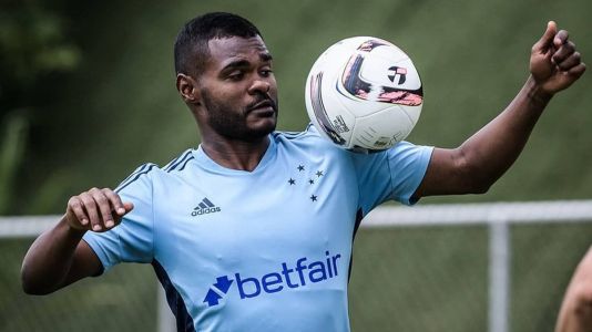 Nikão foi relacionado pelo Cruzeiro para o duelo contra o Pouso Alegre