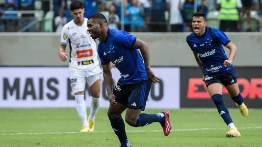 Nikão marcou seu segundo gol pelo Cruzeiro e deu o empate para a Raposa