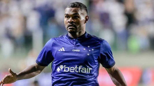 Nikão, meia-atacante do Cruzeiro