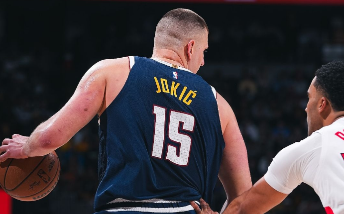 NBA: Jokic bate recorde em virada histórica dos Nuggets