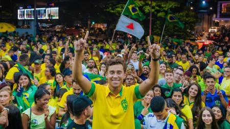 Nikolas classificou a associação com vídeo pornográfico como 'baixaria'