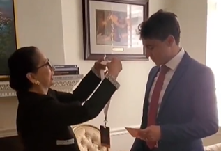 Nikolas Ferreira recebe convite vip para baile de posse de Donald Trump