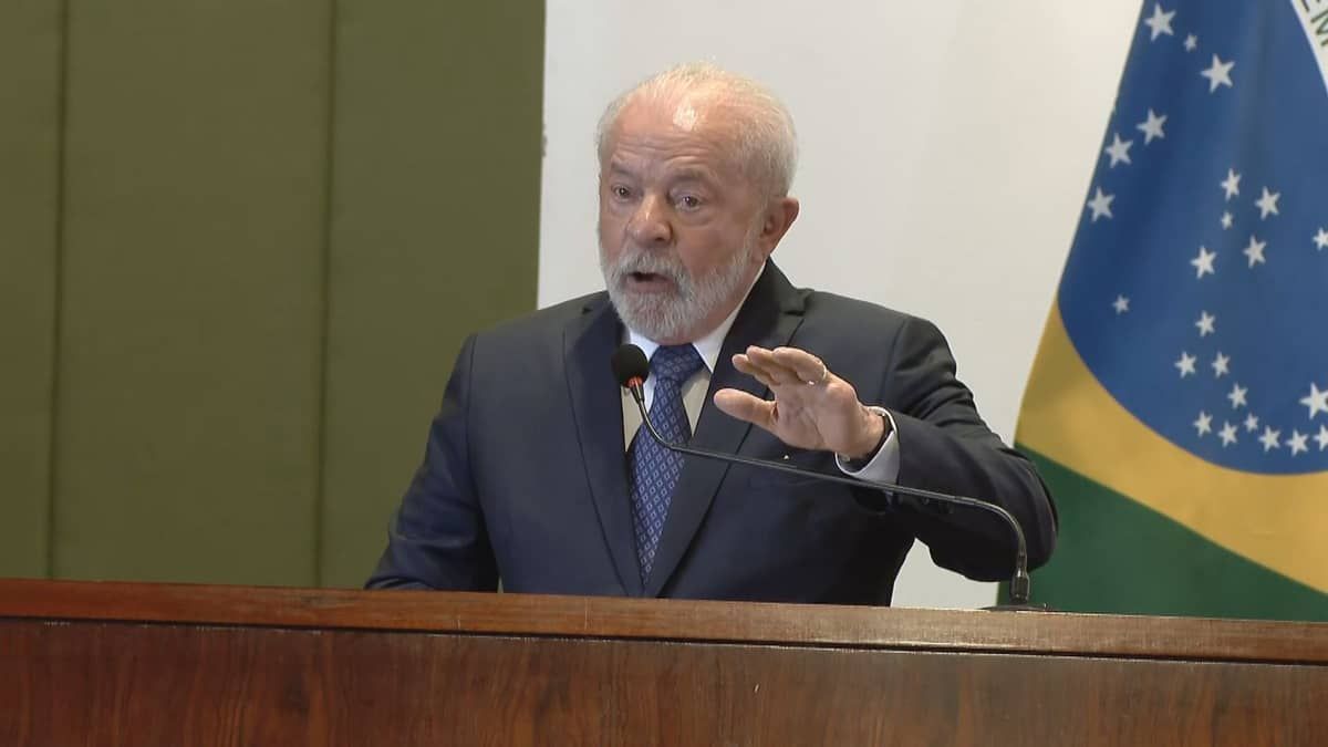 “Ninguém é obrigado a concordar”, diz Lula após críticas de Lacalle Pou e Boric sobre “narrativa” e ditadura na Venezuela