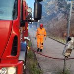 Alunos sofrem mal-estar após inalarem fumaça de incêndio em lote próximo a escola municipal de BH
