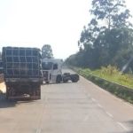 Acidente envolvendo carreta  na BR-381  complica trânsito entre Nova União e Bom Jesus do Amparo