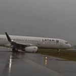Aeroporto de Florianópolis cancela 66 voos após avião derrapar na pista nesta quarta (12)