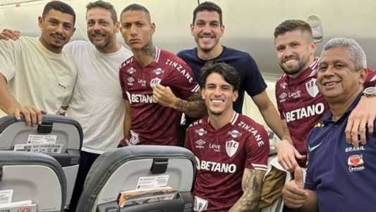 Nino brinca com jogadores que jogaram no Fluminense recentemente