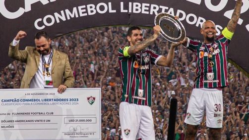 Nino é o capitão do Fluminense e levantou a Copa Libertadores