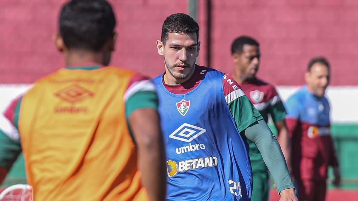 Jornal mexicano coloca Nino, do Fluminense, na mira do América-MEX 