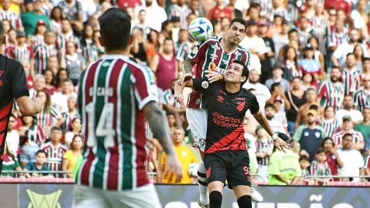 Nino marcou um dos gols e o Fluminense venceu o Athletico no primeiro turno