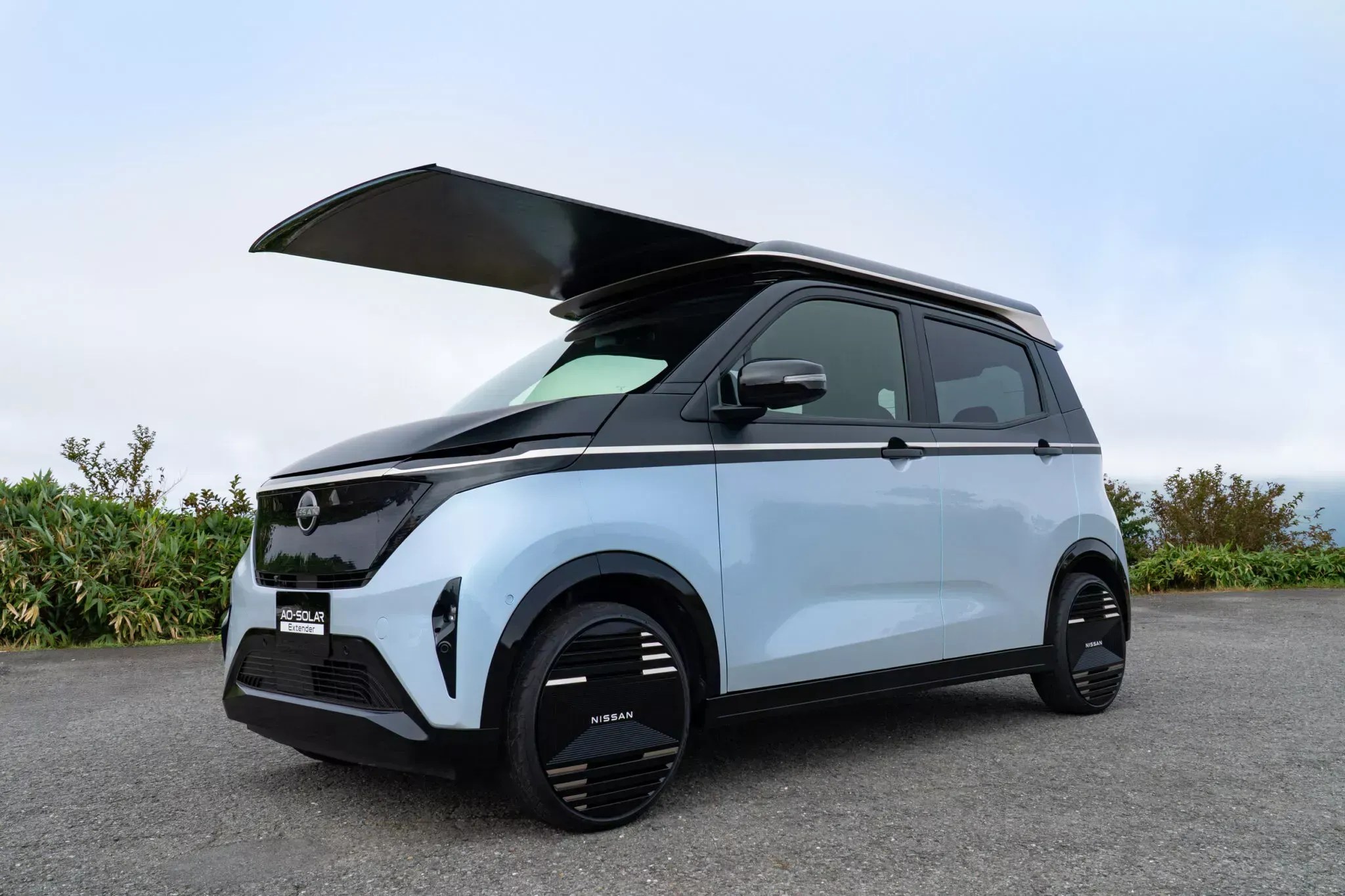 Nissan mostra carro elétrico que usa energia solar para se recarregar sozinho