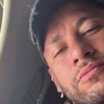 Neymar publica foto com camisa de clube brasileiro e anima torcida
