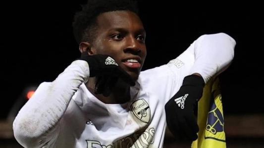 Nketiah marcou dois dos três gols da vitória do Arsenal na Copa da Inglaterra