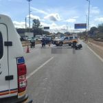 Motociclista morre atropelado por carreta no Anel Rodoviário