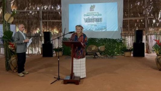 No Amazonas, Rosa Weber lança primeira Constituição traduzida para língua indígena.