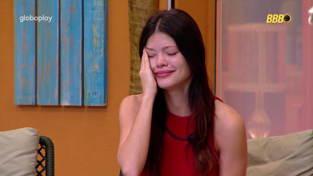 No BBB 25, Vitória Strada é picada por inseto e produção toma atitude