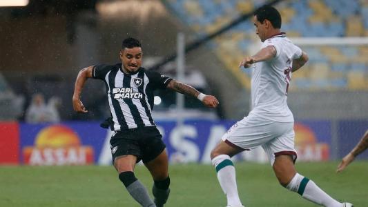 No Brasileiro de 2023, empate por 2 a 2 entre Botafogo e Fluminense