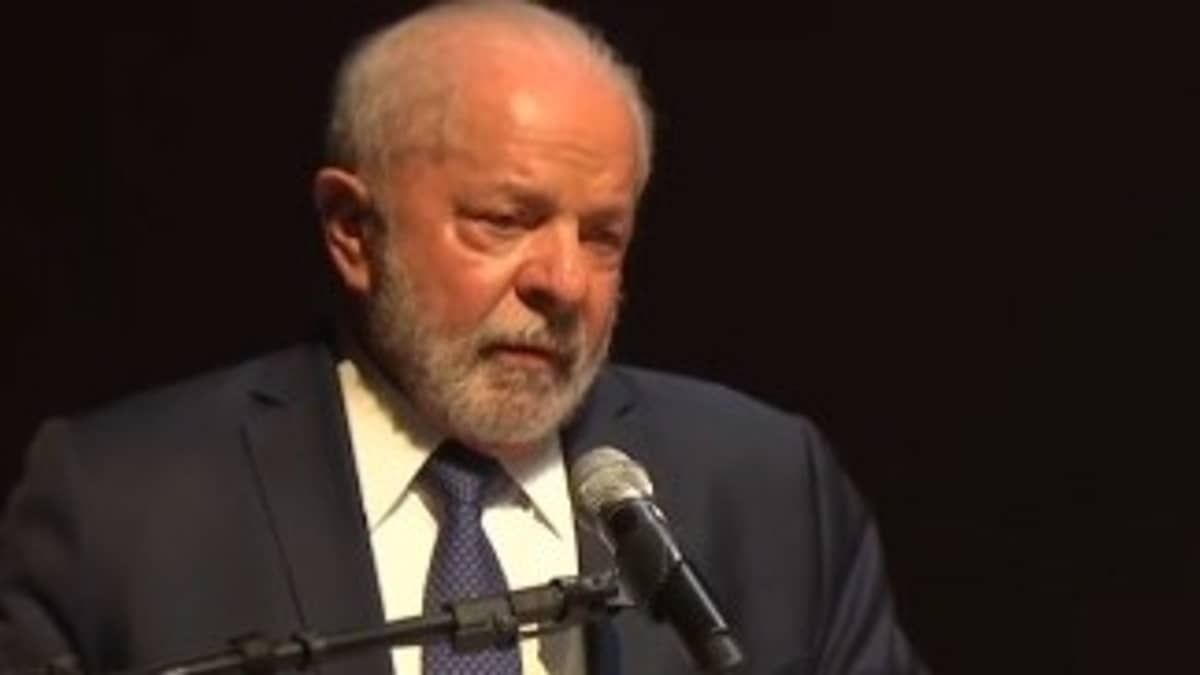 'Juros a 13,75% é excrescência', diz Lula em evento do Dia da Indústria em São Paulo